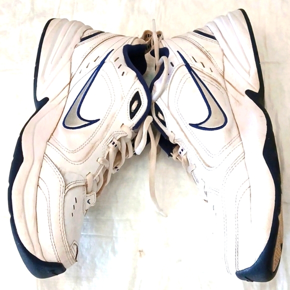 Nike Air Monarch IV, White/Metallic Silver, 9.5 - Picture 3 of 10
